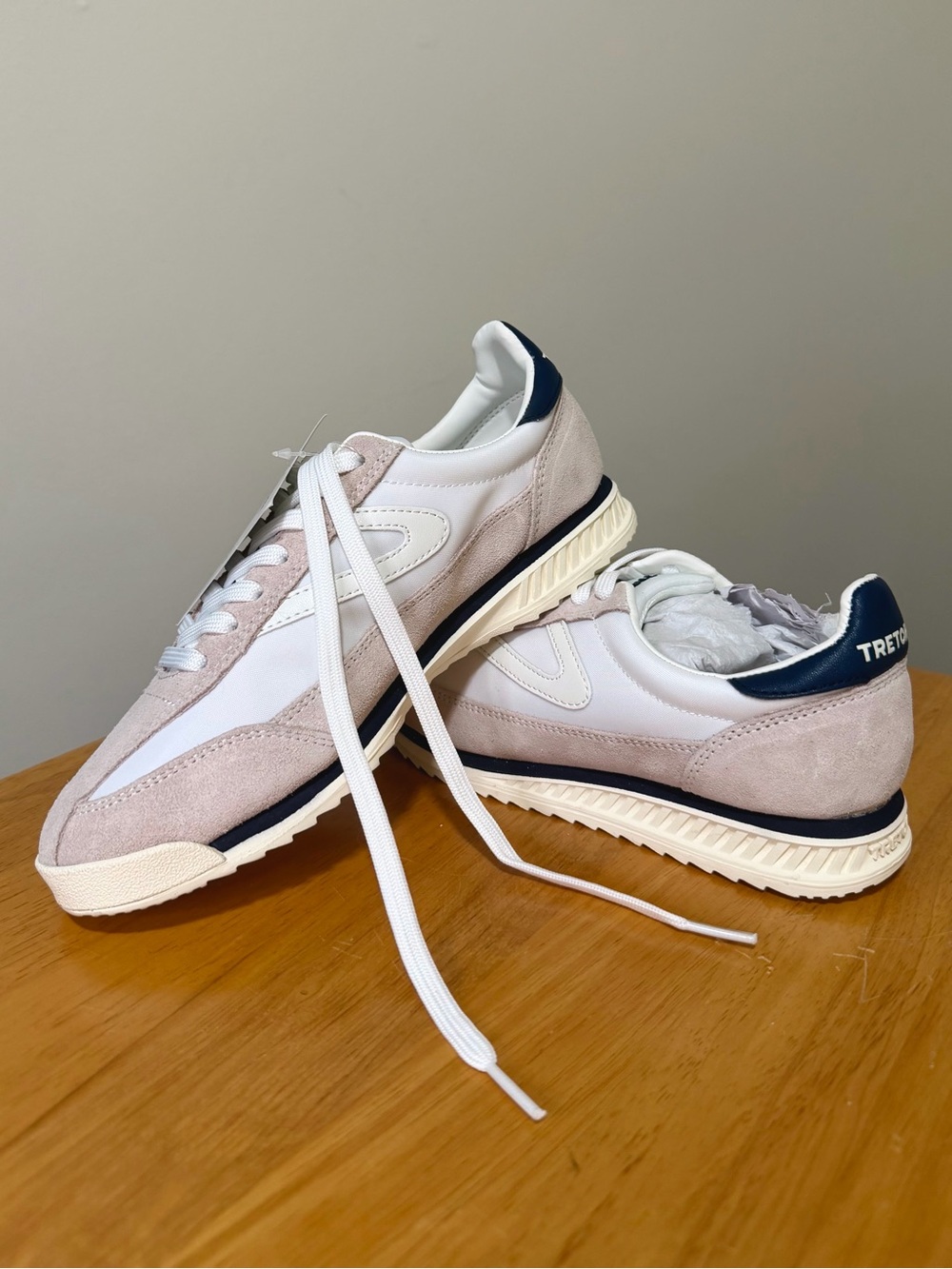 Tretorn Rawlins 8 Shoes Size 5.5 Dark Icing / Vintage White
